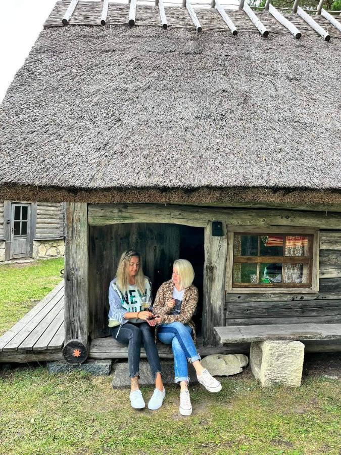 Elamusmajutus Intsu Vorgukuuris Campingplatz Liiva (Saaremaa)