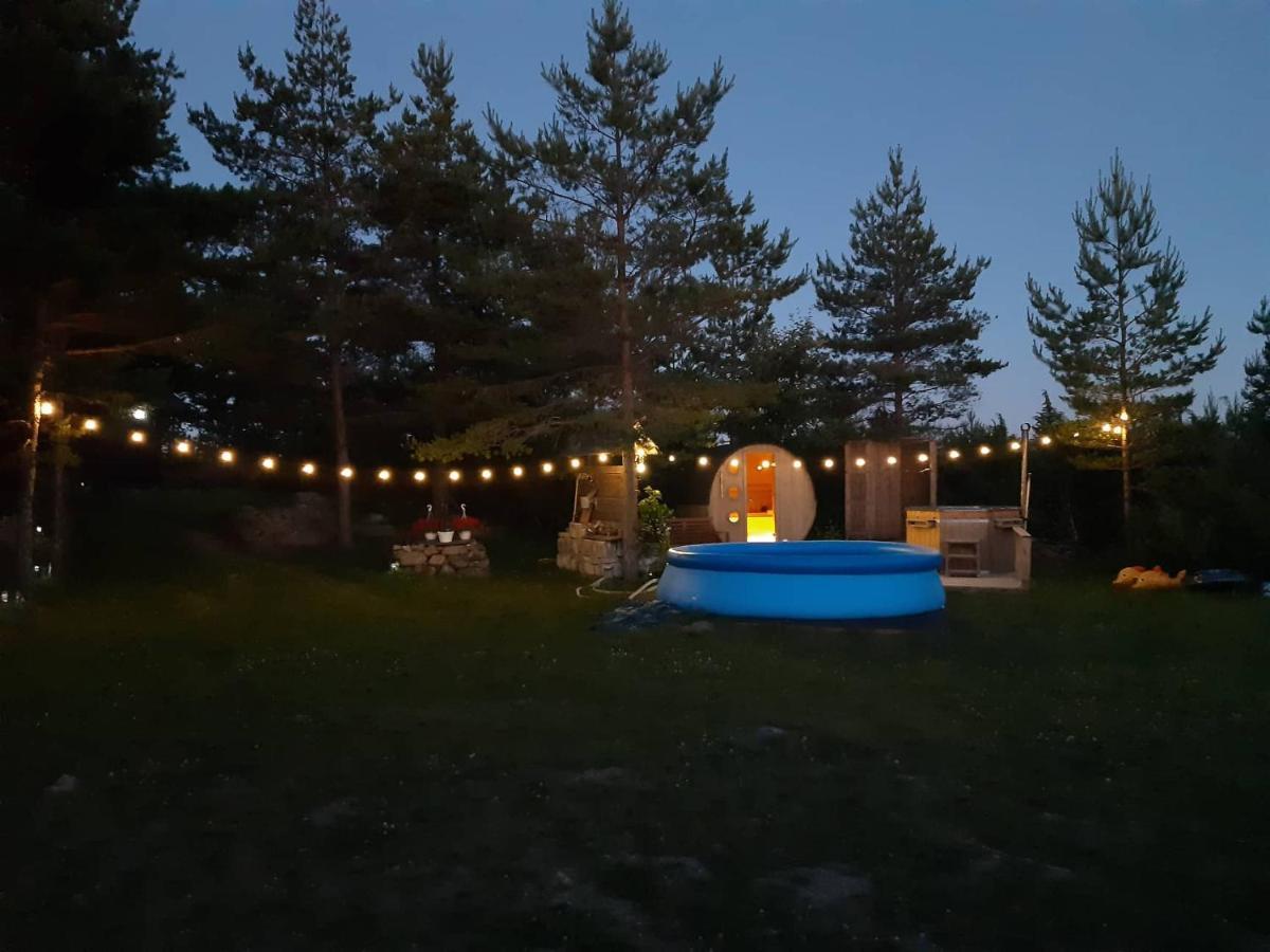 Campingplatz Elamusmajutus Intsu Vorgukuuris Liiva (Saaremaa)