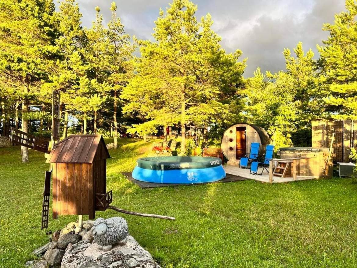 Campingplatz Elamusmajutus Intsu Vorgukuuris *